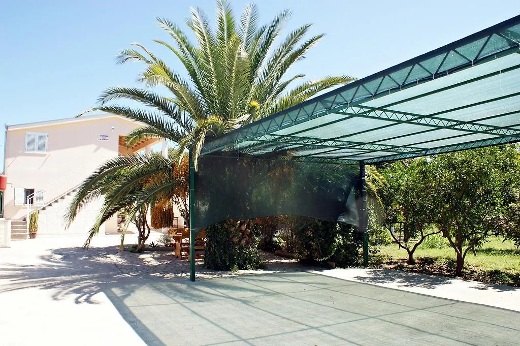 Apartments Kairos - Bili 9 Kastela 0*,