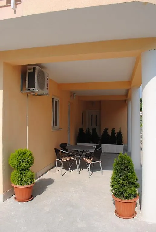 Apartments Kairos - Bili 9 Kastela